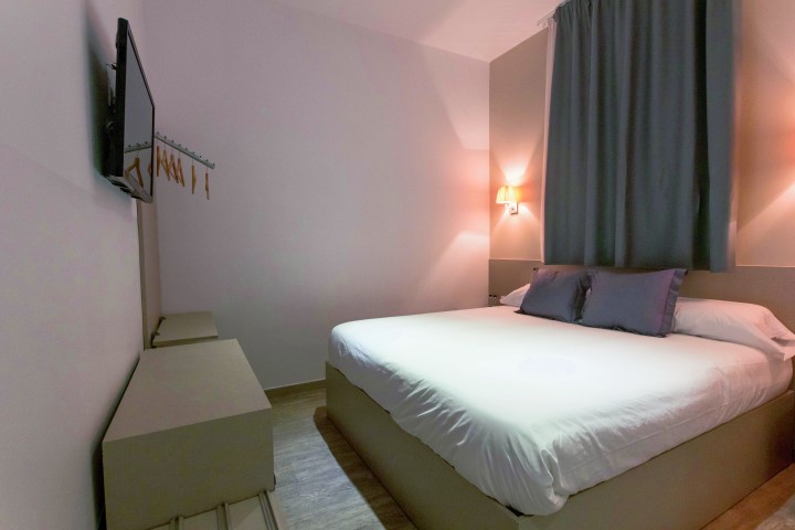 Hostal PASEO GRACIA Barcelona – Hostalin