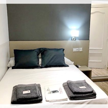 Hostal Madrid Double room Economy